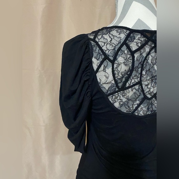 BCBGMaxAzria Small Black Lace Detail Top - Picture 5 of 8